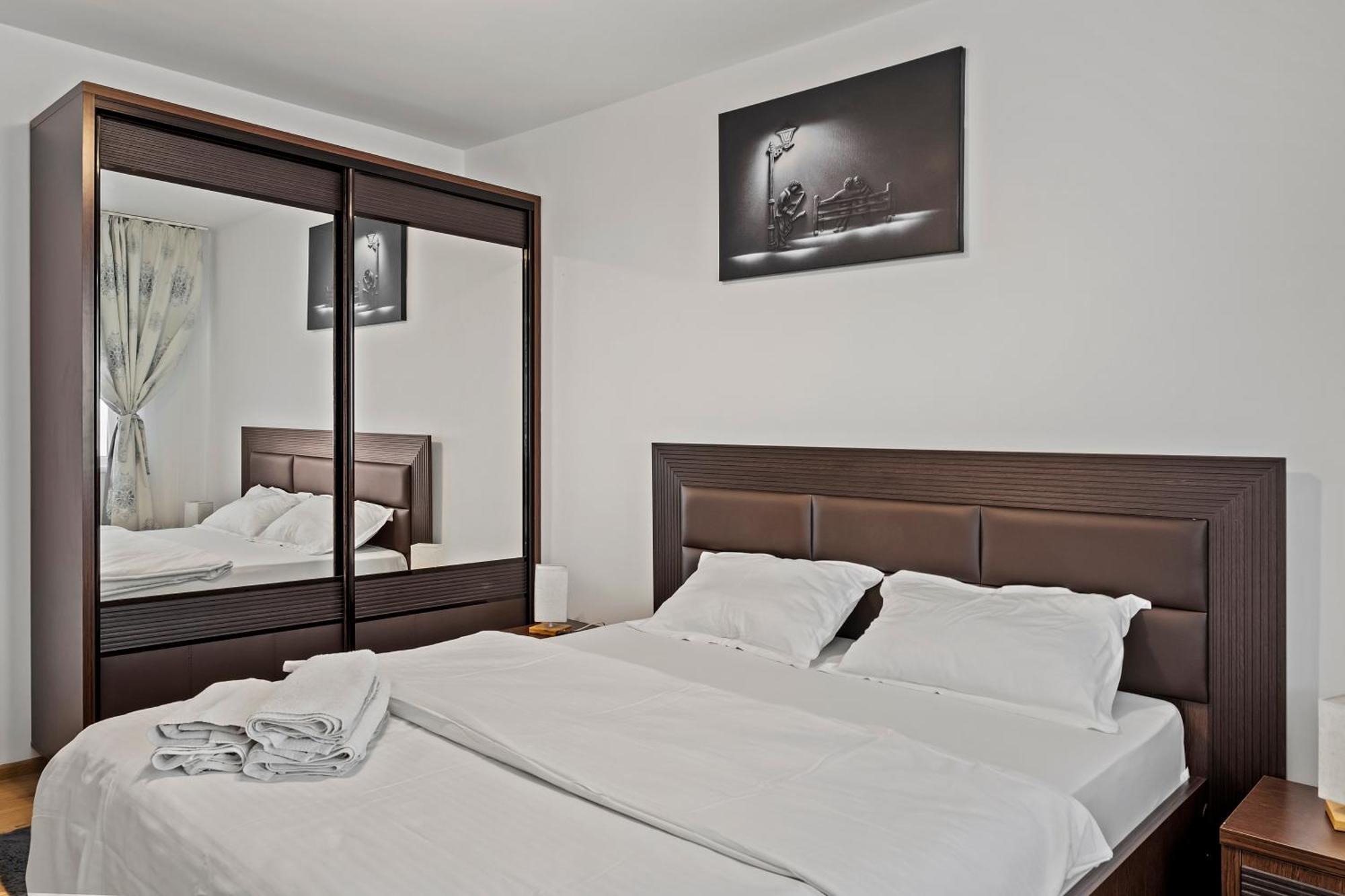 Apartament De Lux Drumul Taberei Bucarest Esterno foto